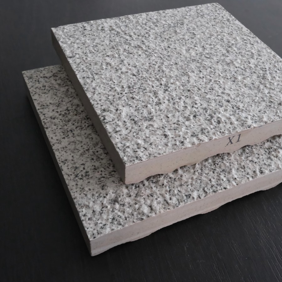 伝統的なブッシュハンマー加工のザラザラした表面が気に入らないですか？ Beata Ceramicsがアップグレードして、細かいブッシュハンマーの表面を新発売！